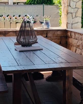 Tavolo e panche da giardino in legno massello