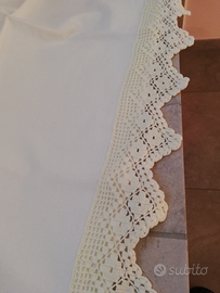 Lenzuola con pizzo uncinetto a mano