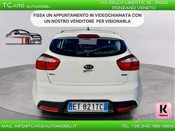 KIA RIO 1.1 CRDI - NEOPATENTATI - GARANZIA 3 ANNI 