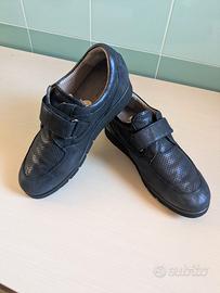 Scarpa ortopedica donna di pelle blu numero 40