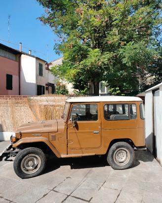 Toyota Fj40 1982 pezzi originali
