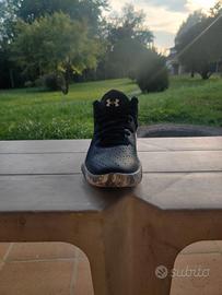 Scarpe da basket UNDER ARMOUR GS JET taglia 36,5