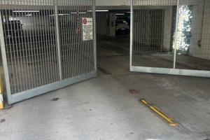Ampio garage borgo panigale bologna