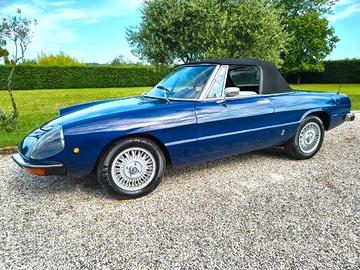 Alfa Romeo Duetto Spider 2000 Blu Interni Beige 74