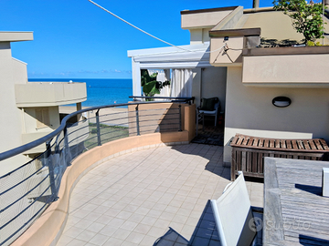 Appartamento fronte mare
