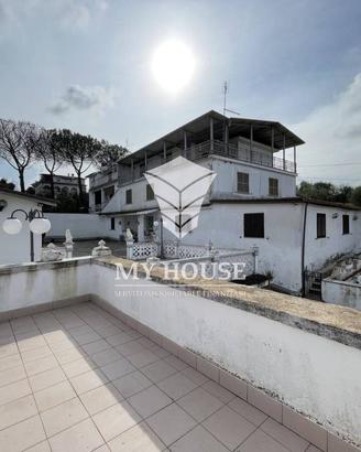 Villa di 390 m² con più di 5 locali e box auto dop