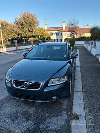 Volvo v50 d2 polar plus ok neopatentati
