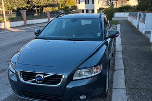 Volvo v50 d2 polar plus ok neopatentati