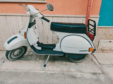 Vespa  PXE 125 arcobaleno 1984