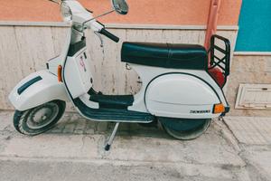 Vespa  PXE 125 arcobaleno 1984