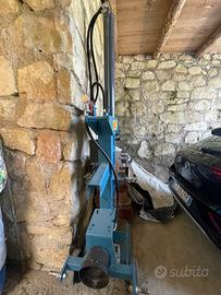 Spaccalegna oleodinamico