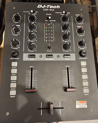 Mixer per dj 2 canali