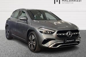 MERCEDES-BENZ GLA 250 Progressive Advanced Plus 4m
