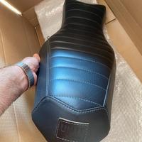 Sella biposto R Nine T in cuoio originale