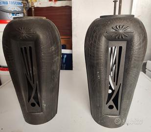 Vasi metallici decorati