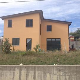 Villetta indipendente in Via della Botte, Potenza