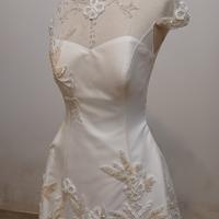 Stessi abito da sposa in tulle e perline