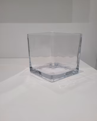 vaso in vetro cubo