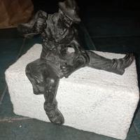 Scalpellino bronzo su marmo di Carrara