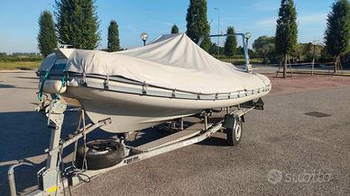 Gommone e carrello