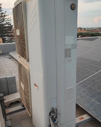 chiller pompa di calore 