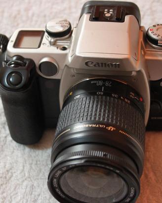 macchina fotografica Canon EOS 50/50E