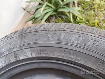 Copertoni Dunlop 205 55 R16 più cerchioni