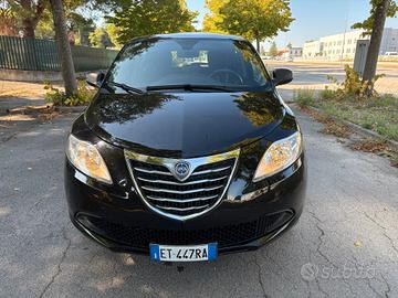 Lancia Ypsilon 0.9 TwinAir 85 CV 5 porte Metano Ec