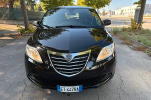 Lancia Ypsilon 0.9 TwinAir 85 CV 5 porte Metano Ec
