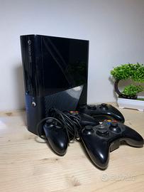 Xbox 360 Slim 500GB + 19 Giochi + Kinect + Arcade