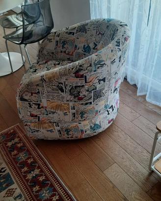 Poltrona girevole stile fumetto
