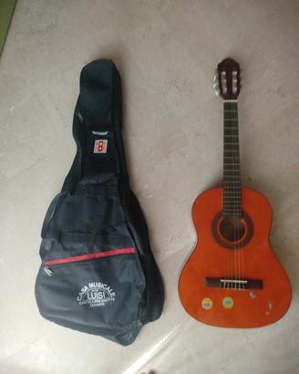 CHITARRA CLASSICA  ACCORDATA CON CUSTODIA A ZAINO 