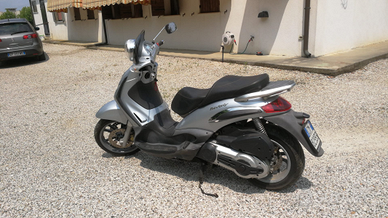 Scuter piaggio 500