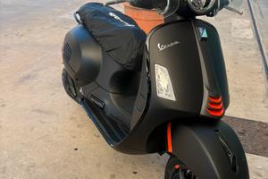 Vespa 300 gts