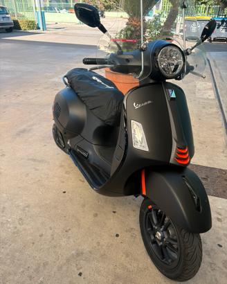 Vespa 300 gts