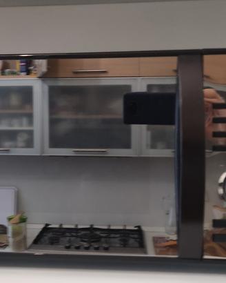 forno a microonde combinato LG MH6384BPR.