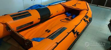 Gommone joker boat con motore Johnson