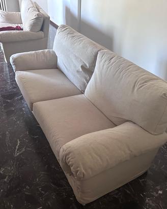 Due divani in tessuto completamente sfoderabili