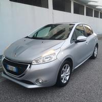 Peugeot 208 1.2 benz - Garanzia 12 Mesi