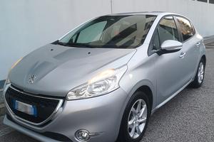 Peugeot 208 1.2 benz - Garanzia 12 Mesi