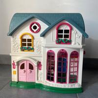 Casa delle bambole con accessori Redbox anno 2002