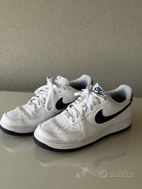 Nike Air Force 1. Numero 43