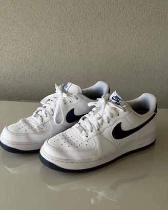 Nike Air Force 1. Numero 43