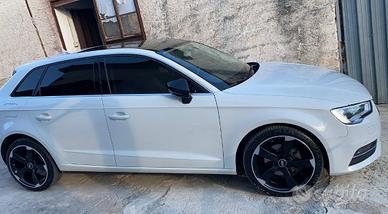 Audi A3 sportback tetto pelle cerchi 18 gommata