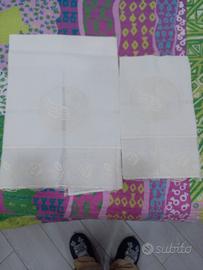 Asciugamani ricamate a mano viso e ospite.