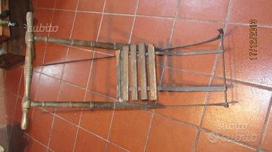 Slitta antica in legno e ferro battuto 800/900