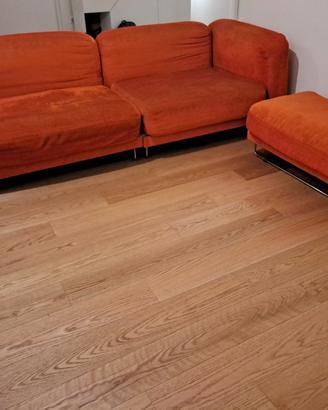 Divano letto Ikea 3 posti arancione con pouf