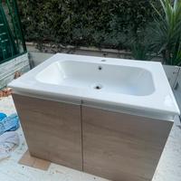 Lavandino per bagno in porcellana completo di mobi