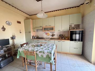 2 LOCALI A MARANO DI NAPOLI