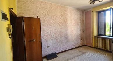 TODI PANTALLA : APPARTAMENTO IN CASA SINGOLA